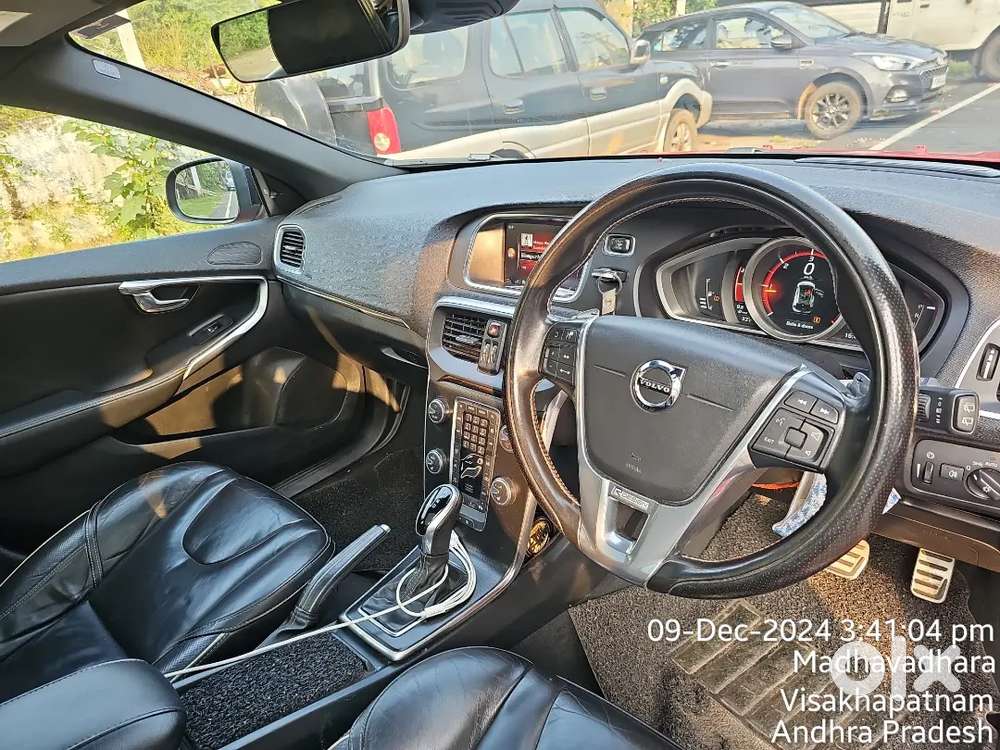 Volvo V40 Diesel 2017 Year
