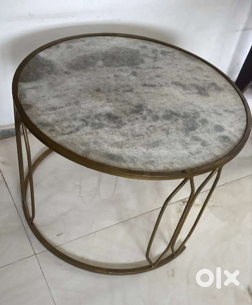 Kitchen crockery items & Coffee Table