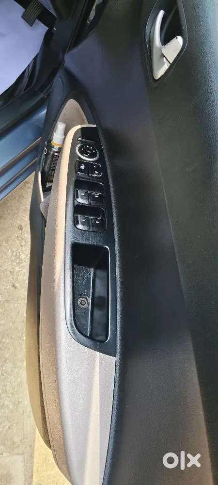 Hyundai Xcent 2015 Petrol 95000 Km