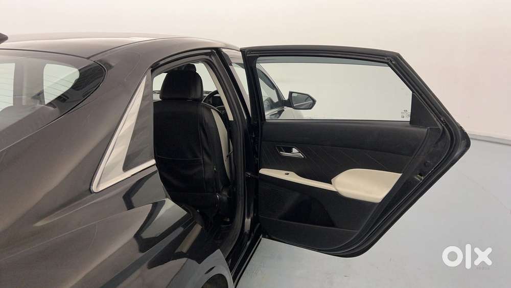 Hyundai Verna 1.5 Sx Petrol Mt, 2023, Petrol