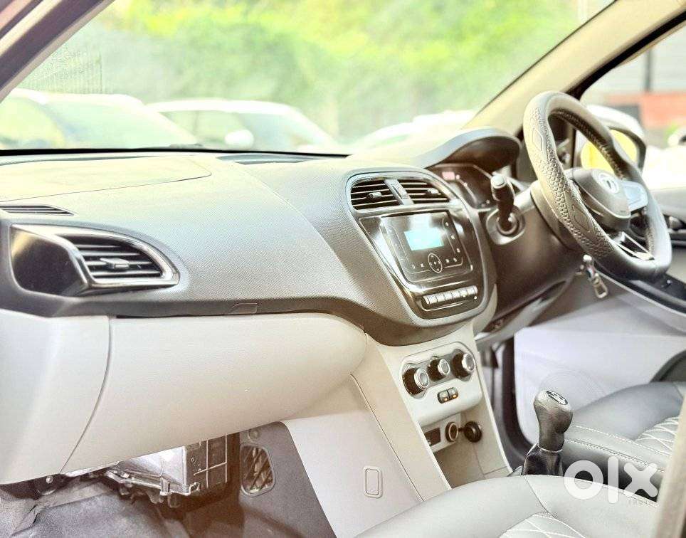 Tata Tiago Xt Icng, 2022, Petrol
