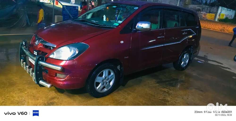 Toyota Innova 2005 Diesel 257000 Km Driven