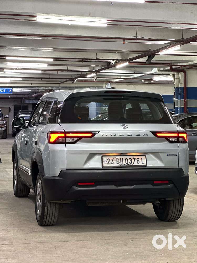 Maruti Suzuki Brezza 1.5 Vxi Smart Hybrid, 2024, Cng & Hybrids
