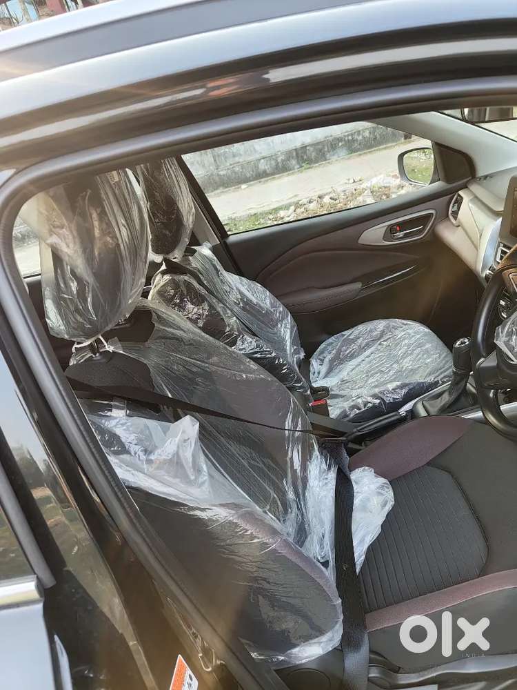 Maruti Suzuki Fronx 2025 Petrol 2300 Km Driven