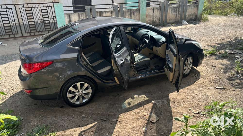 Hyundai Fluidic Verna 2012