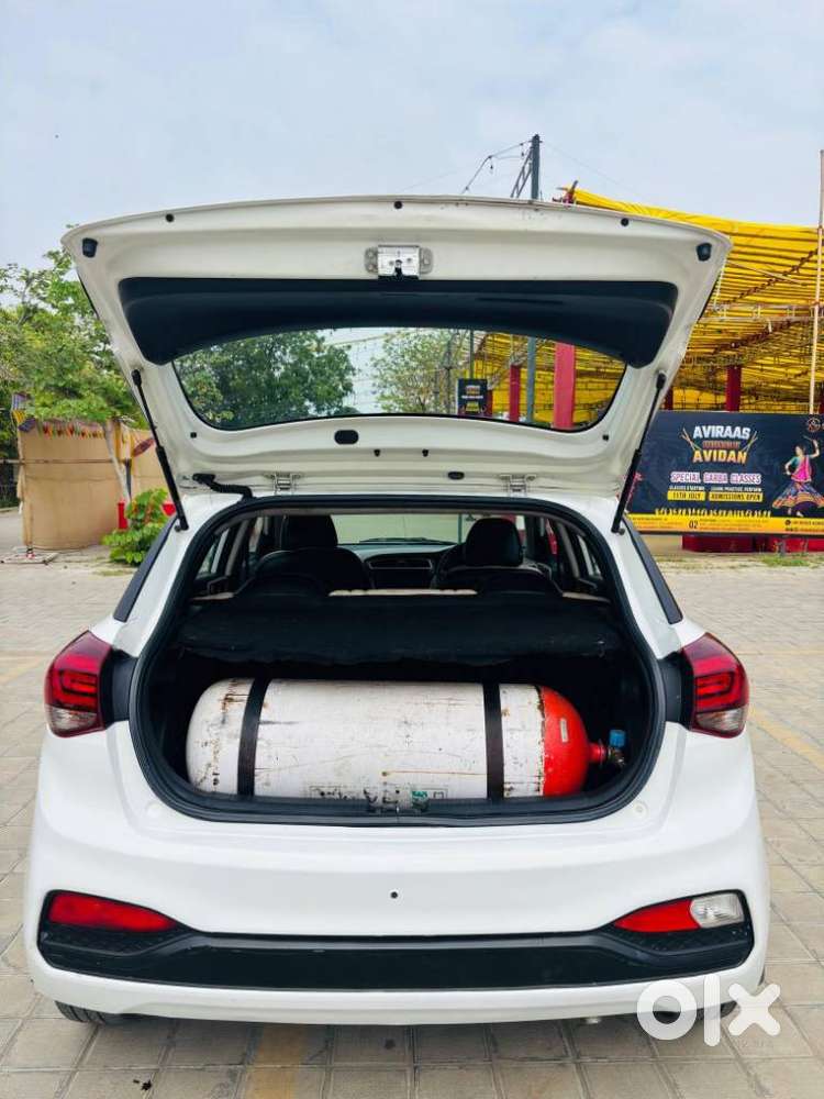 Hyundai I20 Era, 2018, Cng & Hybrids