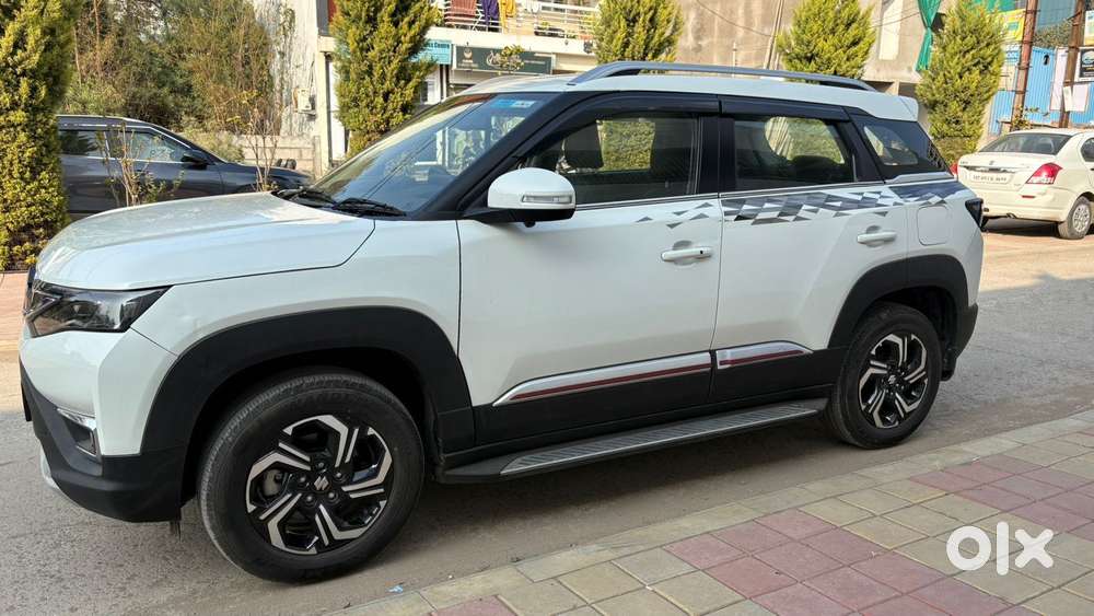 Maruti Suzuki Brezza 1.5 Zxi Smart Hybrid, 2023, Petrol