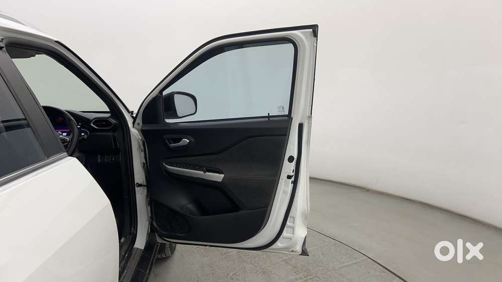 Nissan Magnite 1.0 Xv Premium Turbo (o), 2022, Petrol