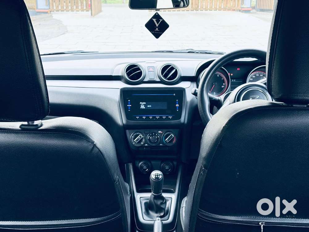 Maruti Suzuki Swift Vxi + Manual, 2022, Petrol