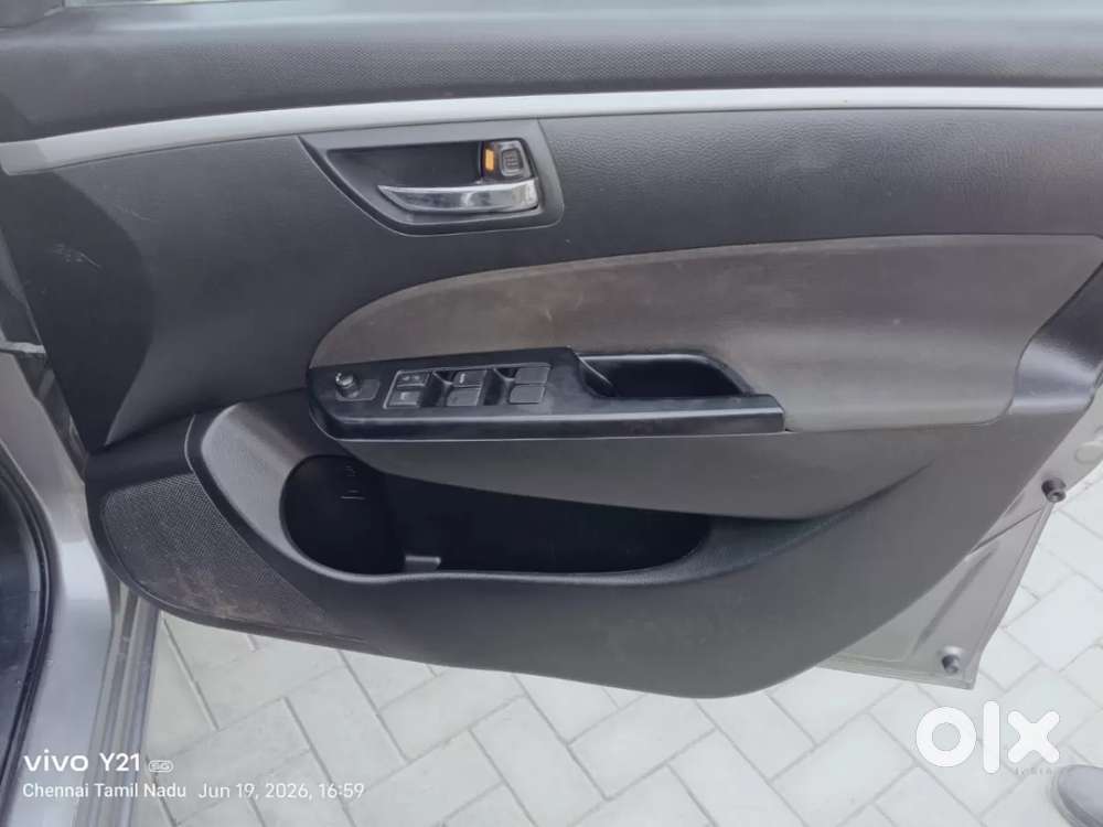 Maruti Suzuki Swift Vxi, 2012, Petrol