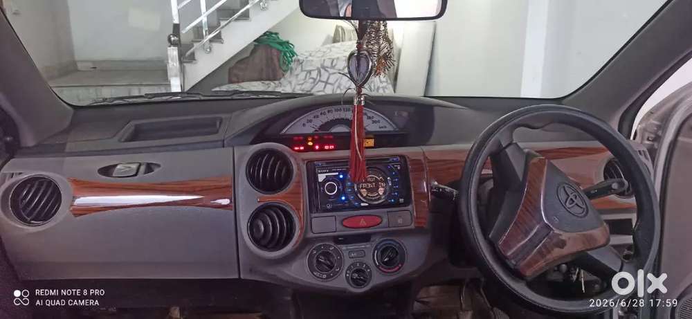 Toyota Etios Liva 2011 Exclusive Petrol