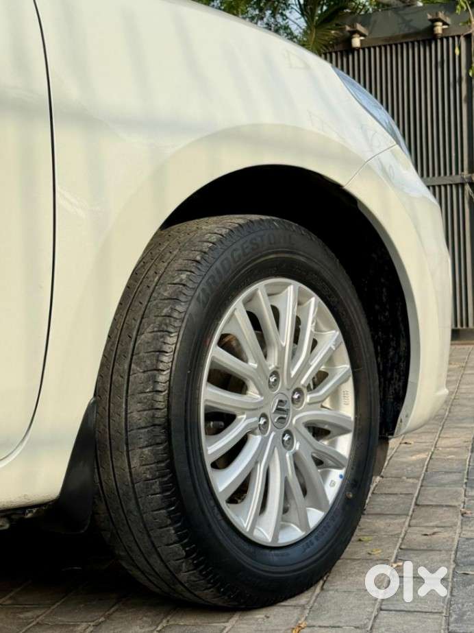 Maruti Suzuki Dzire 1.2 Zxi Cng, 2024, Petrol