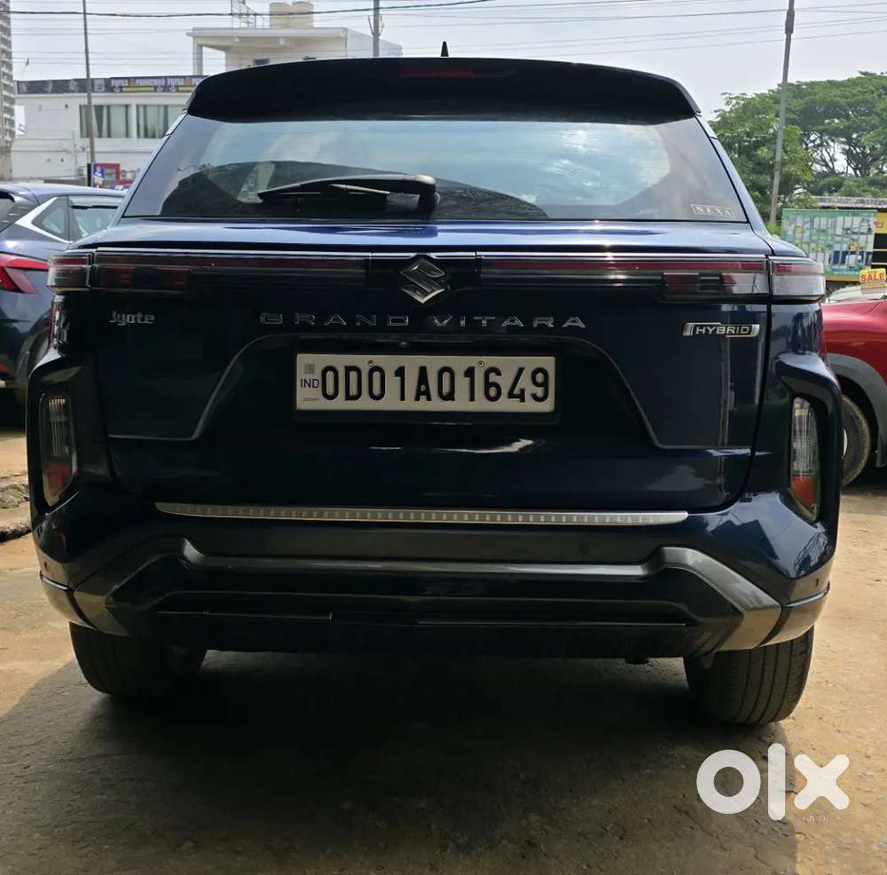 2023maruti Suzuki Grand Vitara Strong Hybrid Batter+petrol 35kmpl