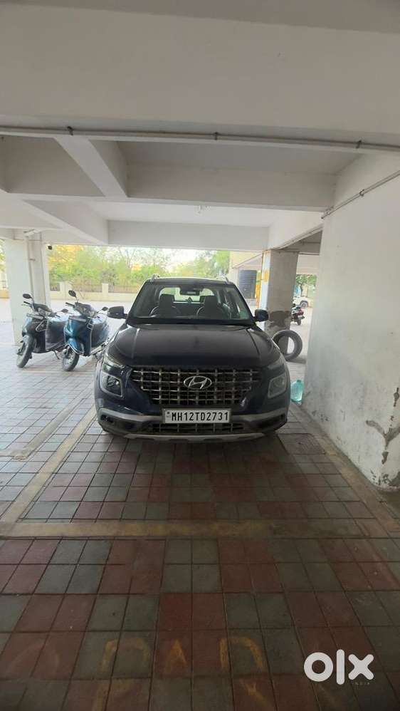 Hyundai Venue 2021 Diesel Well Maintained