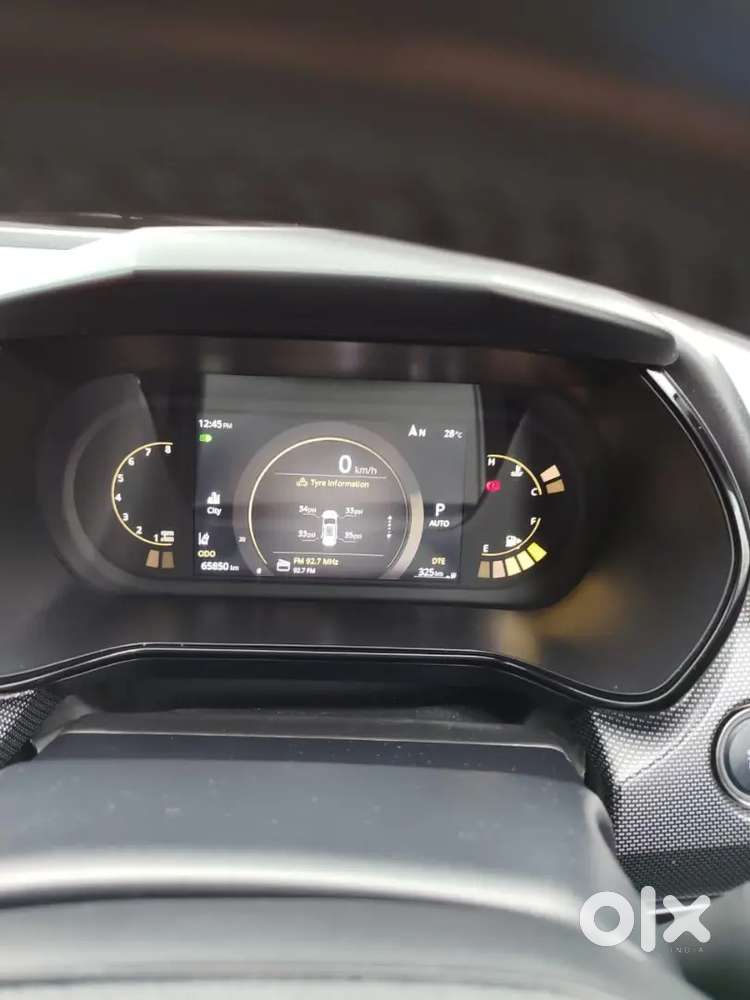 Tata Safari Top Model Dark Red