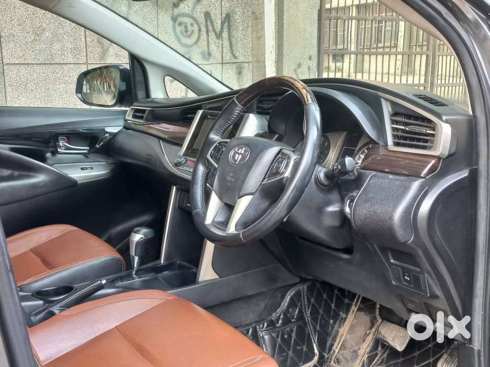 Toyota Innova Crysta 2.8 Zx At 7 Seater, 2019, Diesel