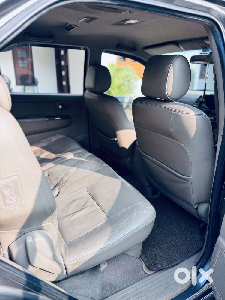 Toyota Fortuner, 2010, Diesel