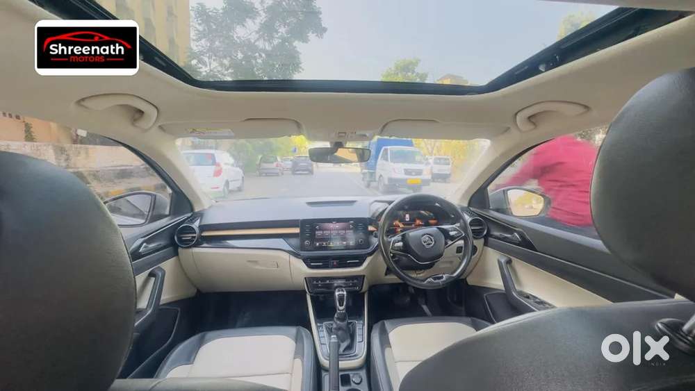 Skoda Slavia Style 1.0l Tsi At, 2023, Petrol