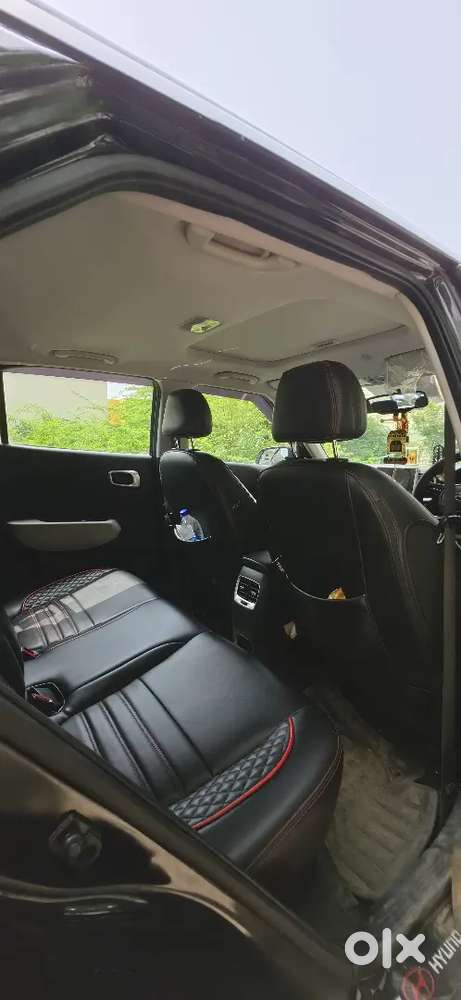 Hyundai Venue 1.0 2023 Km Driven