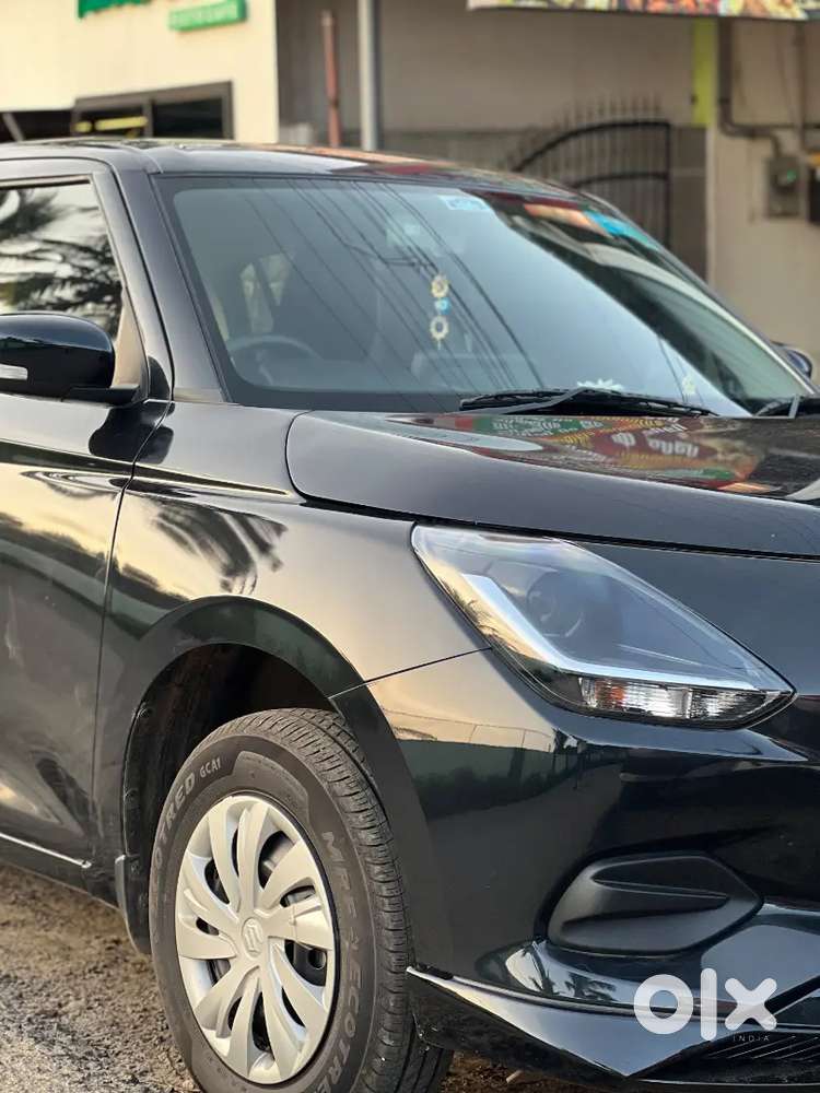 Maruti Swift Vxi 2025 Black Single Owner Very Low Km