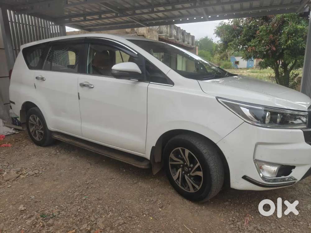 Innova Crysta 2.4 Vx 2026 Model Super White Colour