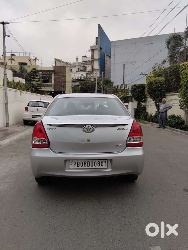 Toyota Etios 2010-2012 G, 2011, Petrol