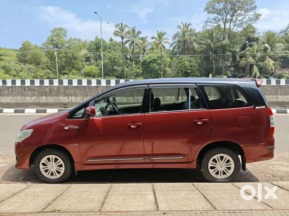 Toyota Innova 2.5 Gx 8 Str Bs-iii, 2012, Diesel