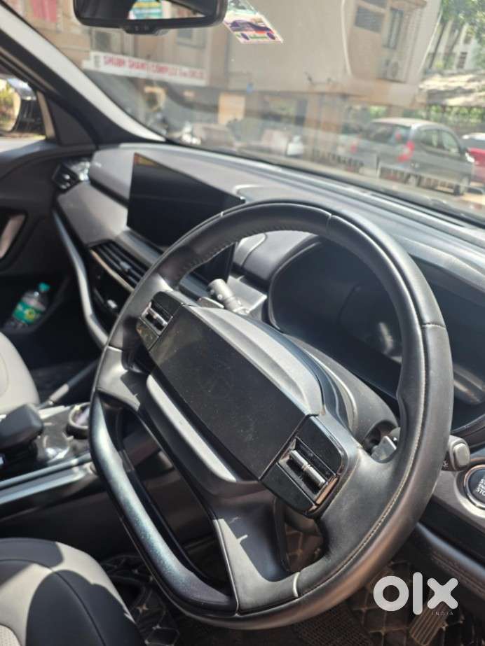 Tata Safari Accomplished X Plus 7 Str Stealth Edition At, 2025, Dies..