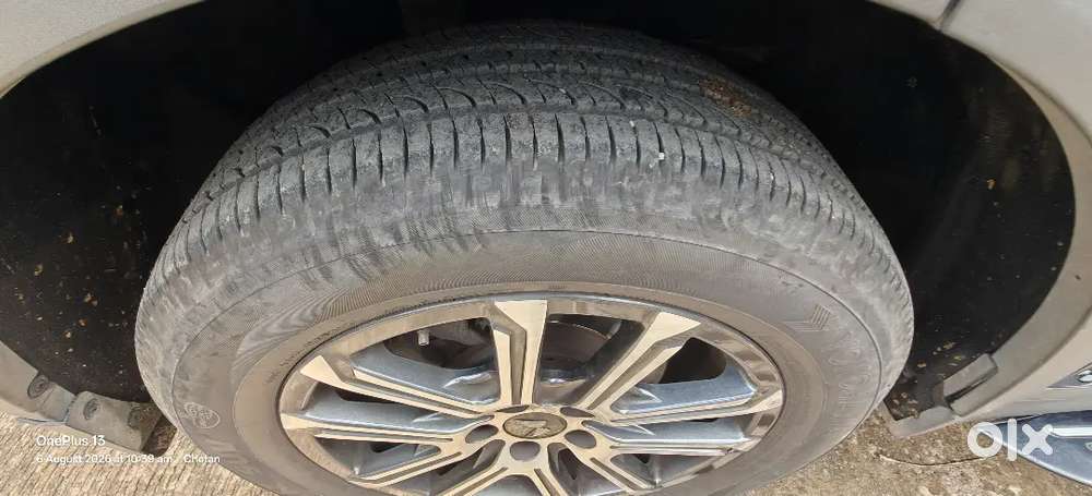 Mahindra Xuv700 Ax3 Mt 5str  Petrol Manual