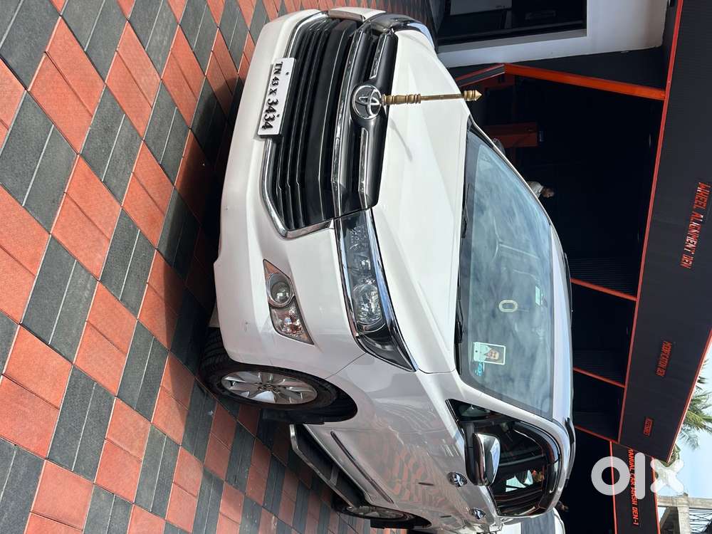 Toyota Innova Crysta 2018 Diesel 180000 Km Driven