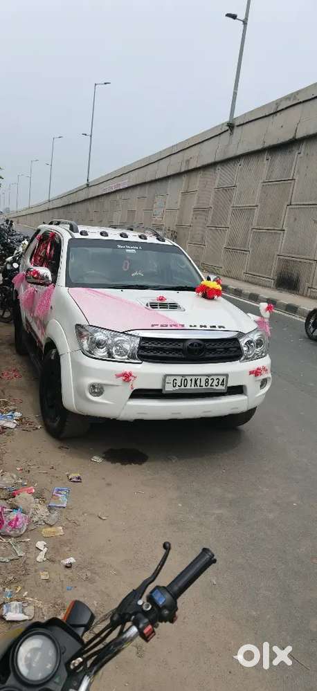 Toyota Fortuner 2011 Diesel 180000 Km Driven