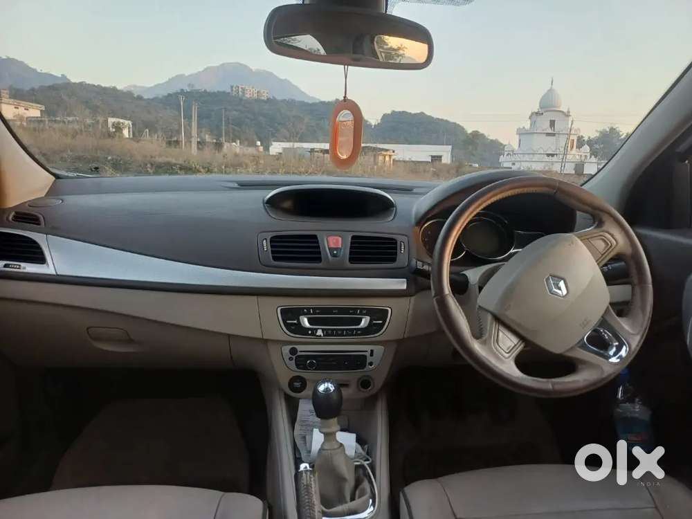 Renault Fluence 2015 Diesel 82000 Km Driven