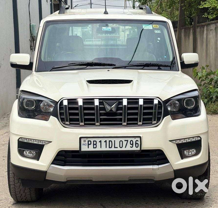 Mahindra Scorpio Classic, 2025, Diesel
