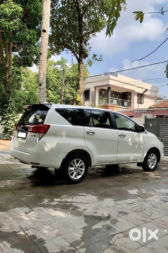 Toyota Innova Crysta 2.4 V, 2017, Diesel