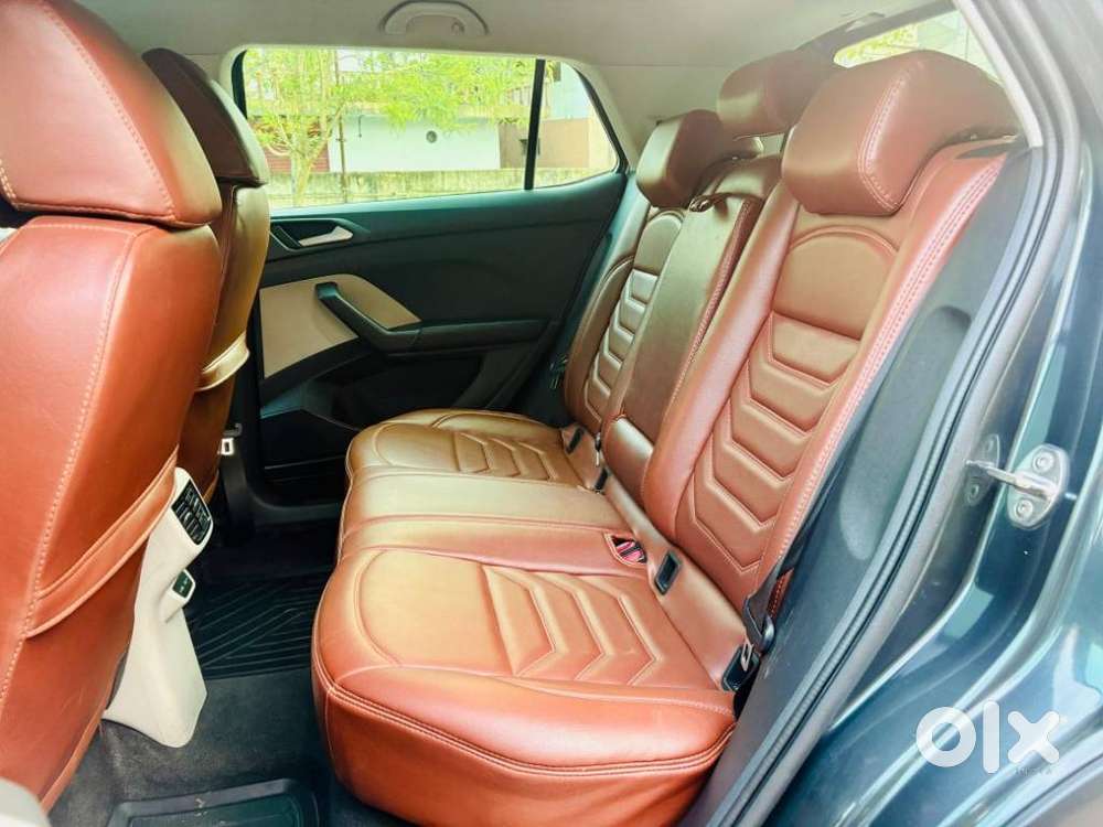 Volkswagen Taigun 1.0 Tsi Highline At, 2022, Petrol