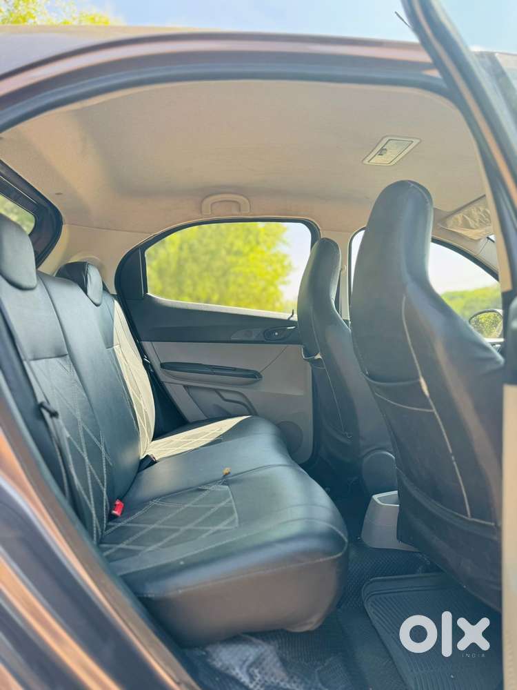 Nissan Magnite N-connecta Mt, 2025, Petrol