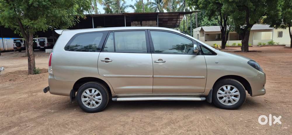 Toyota Innova 2.5 V 7 Str, 2010, Diesel
