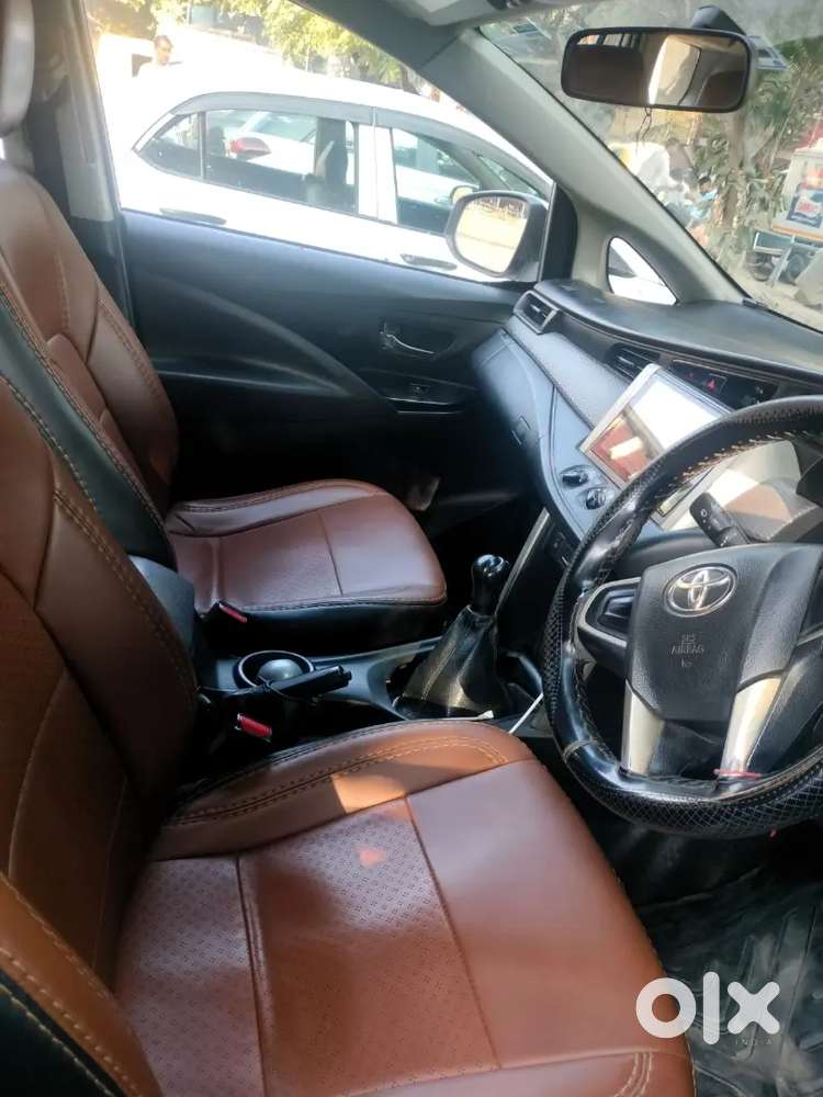 Toyota Innova 2017 Diesel 297000 Km Driven