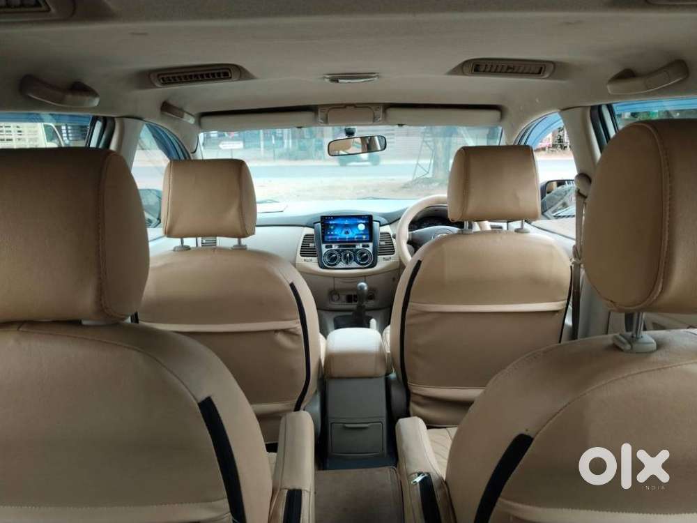 Toyota Innova 2.5 G (diesel) 8 Seater, 2011, Diesel