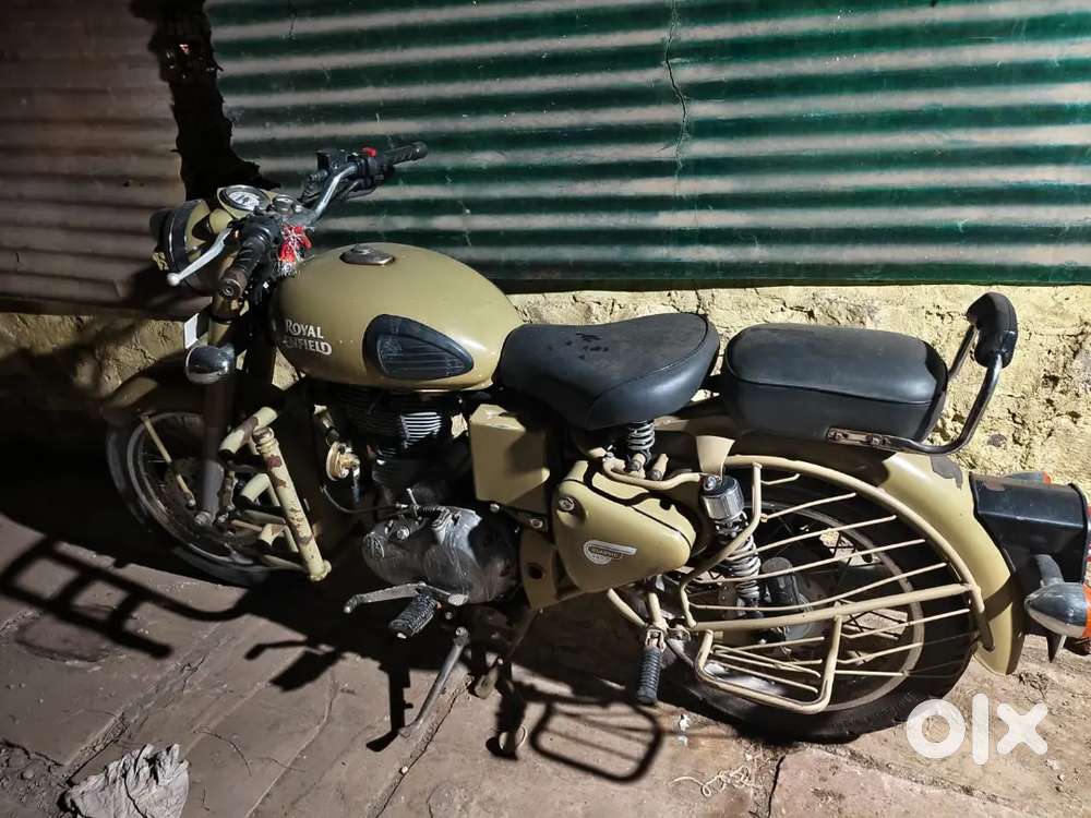 Ford Fiesta With Royal Enfield 500