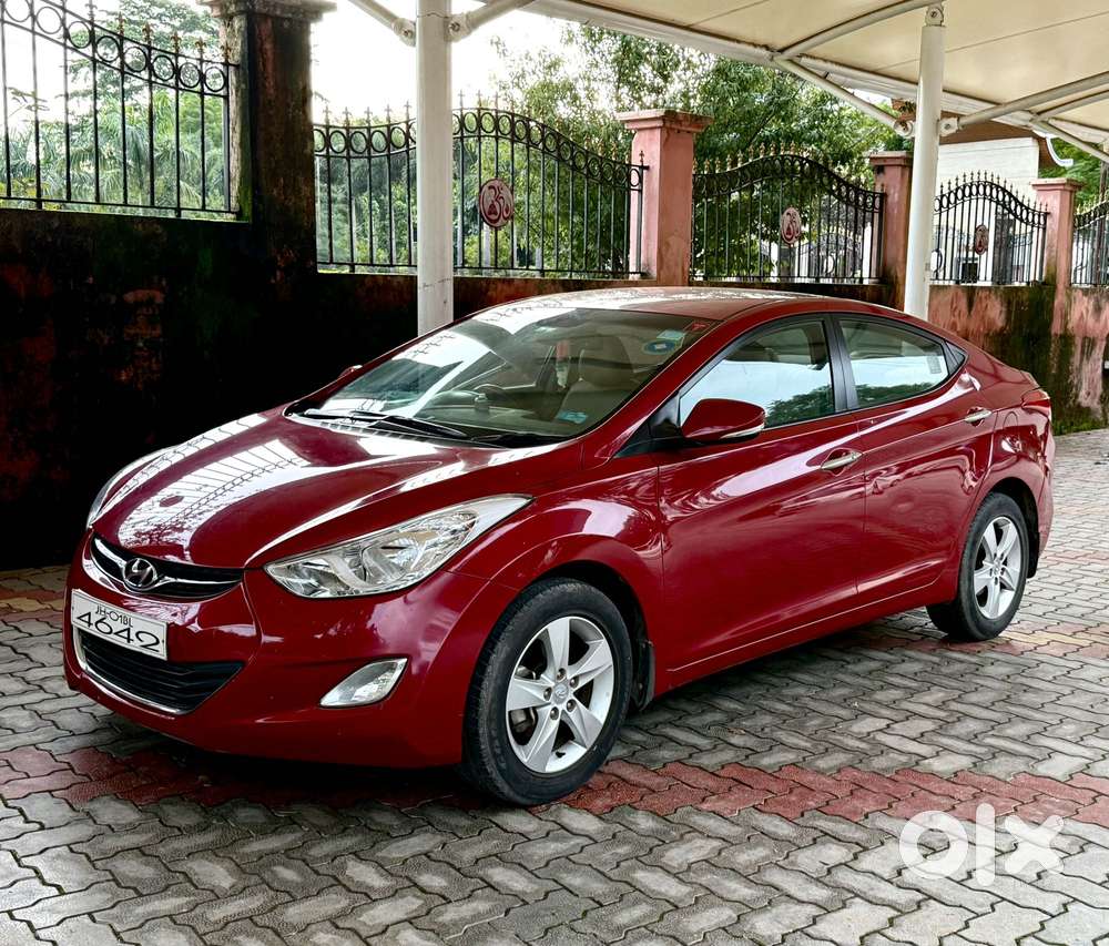 Hyundai Elantra 1.8 Sx Mt, 2015, Petrol