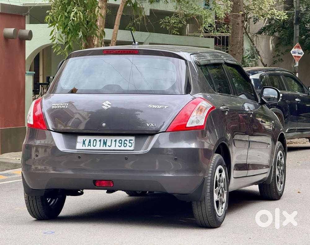 Maruti Suzuki Swift Vxi With Abs, 2017, Petrol
