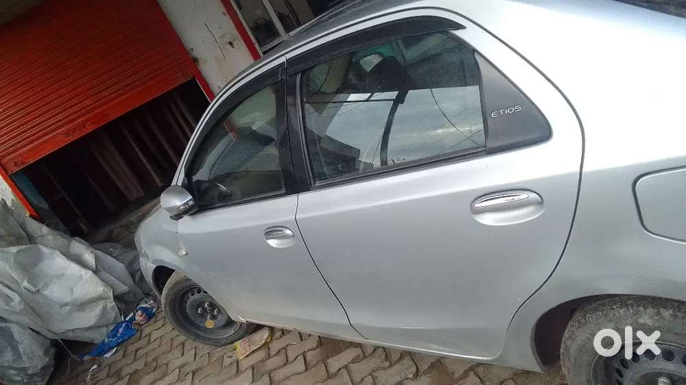 Toyota Etios 2018 Diesel 90000 Km Driven