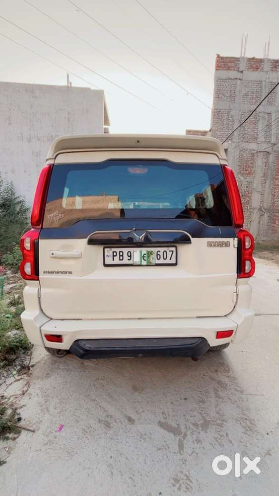Mahindra Scorpio 2019 Classic S4 Converted Into S11 From Company