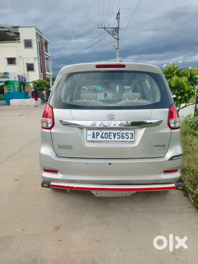 Maruti Suzuki Ertiga 2016 Diesel 140000 Km Driven