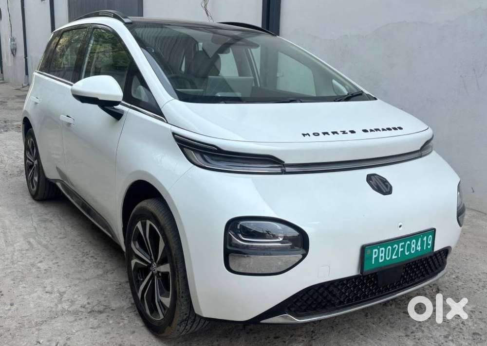 Mg Windsor Ev, 2025, Petrol