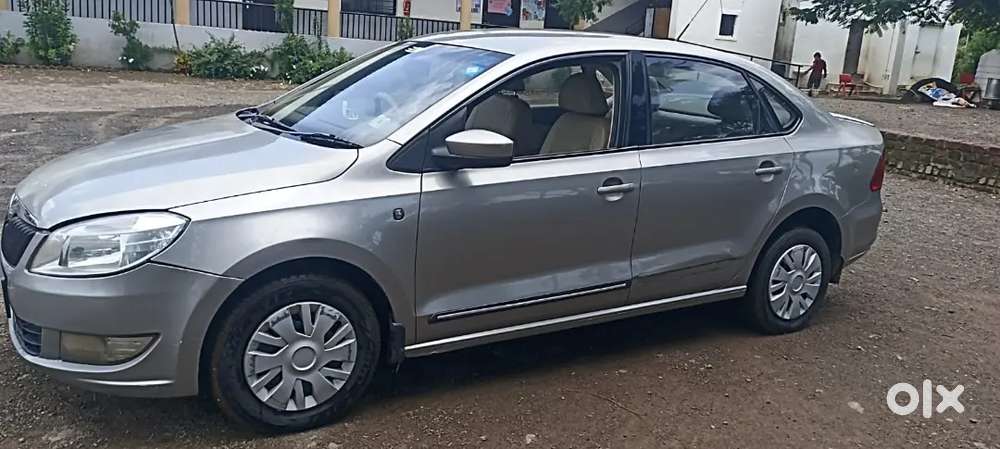 Skoda Rapid Tsi 2013 Diesel Well Maintained