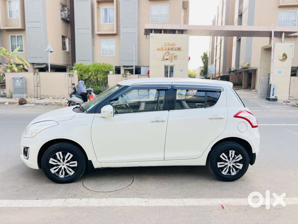 Maruti Suzuki Swift Vxi + Manual, 2015, Petrol