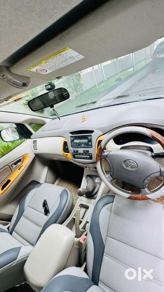Toyota Innova 2009 Diesel 100010 Km Driven