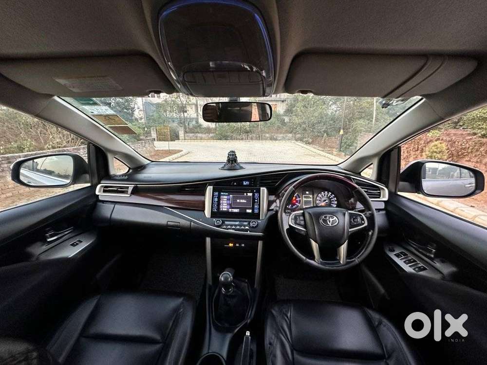 Toyota Innova Crysta 2.4 V, 2016, Diesel